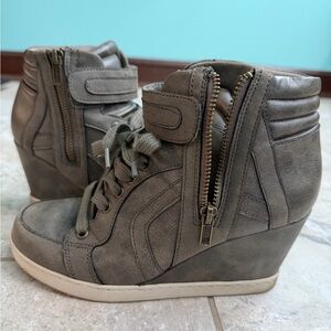 Stylish Women's Candies Wedge Sneakers